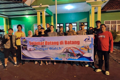 Komunitas Sungai Watch Singgah di Batang Untuk Edukasi Bersihkan Sungai