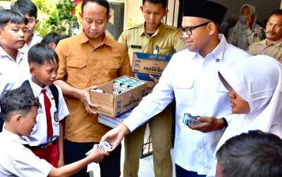 Pemkab Batang Siapkan Seragam Gratis untuk Seluruh Siswa Baru SD dan SMP