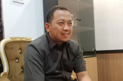 Ketua DPRD Batang: Seragam Gratis SD dan SMP Bukti Kepedulian dan Keperpihakan Pendidikan