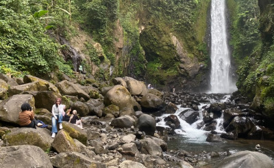Jadi Destinasi Favorit, Wisata Curug Genting Batang Bludak Sehari Capai 100 Wisatawan