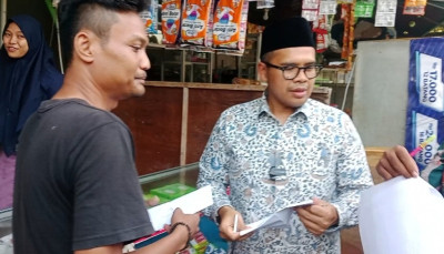 Sentuhan Empati Bupati Batang Sambangi Pedagang Relokasi Pujasera
