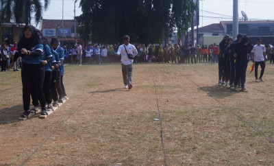 Semarak HUT Ke-81 RI, Pemkab Batang Gelar Lomba Bakiak dan Tarik Tambang