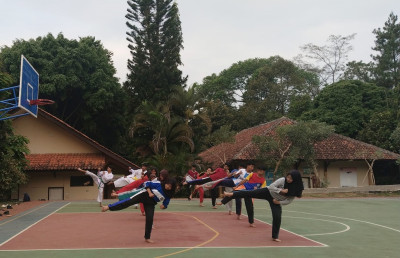Bentengi Diri lebih Kokoh, Pelajar SMAN 1 Bandar Tekuni Ekstrakurikuler Karate