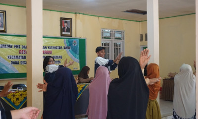 Berita Pemkab Batang Mahasiswa KKN UNDIP Semarakkan Posyandu Lansia melalui Senam Bersama di Desa Kedungsegog