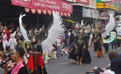 karnaval-kemerdekaan-di-kecamatan-bandar-dorong-pendidikan-dan-pariwisata