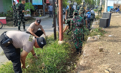 HUT Kodam Diponegoro, Tim Gabungan Bersihkan Wilayah Rawan Banjir
