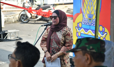 Suguhan Rasa dan Hiburan Bintang Lima, Jalan Veteran Batang Disulap Jadi Lautan Manusia
