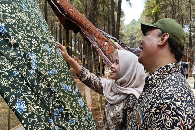 Jaga Keterikatan Alam dan Batik, Sikembang Menginspirasi Pembatik Lestarikan Warisan Leluhur