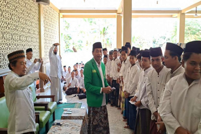 Wakil Bupati Batang Minta, Santri Jangan Tiru Pejabat Koruptif