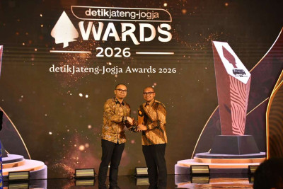 Berita Pemkab Batang Tembus Rp8,5 Triliun dan Lampaui Target, Bupati Batang Sabet Award Figur Akselerator Kemajuan