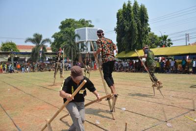 lomba-egrang
