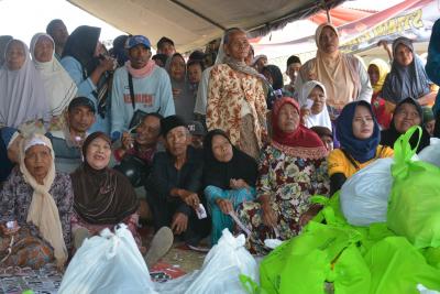 antre-sembako-gratis