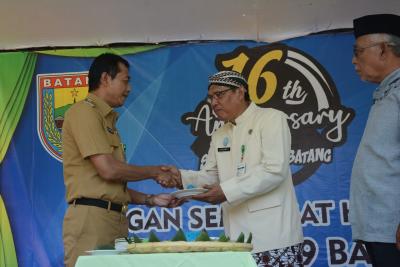 hut-smp-n-9-wakil-bupati-batang-berpesan-jaga-moral-integritas-siswa