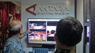 tunjukan-media-indoor