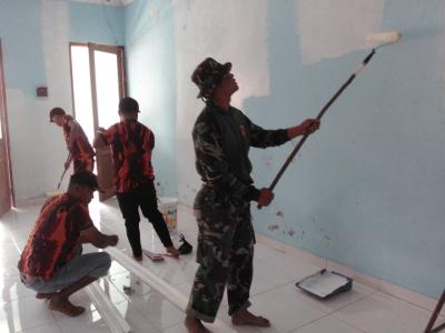rayakan-hut-tni-ke-74-dengan-pengecatan-mushola
