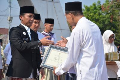 berikan-penghargaan-informasi-badan-publik