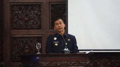 rapat-penetapan-tiga-raperda