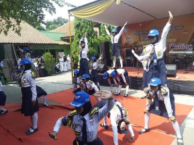 peragakan-senam-lalu-lintas