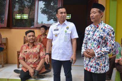 bupati-batang-siapkan-sarana-dan-prasana-untuk-slb