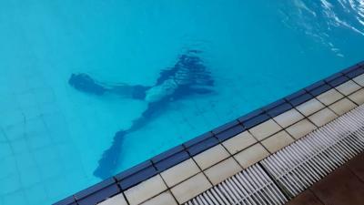 MENYELAM di DALAM AIR