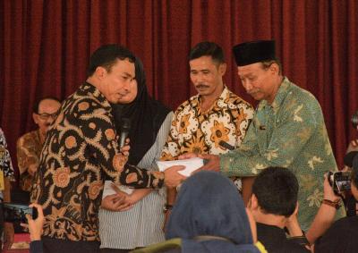 berikan-bantuan-pembangunan-toilet