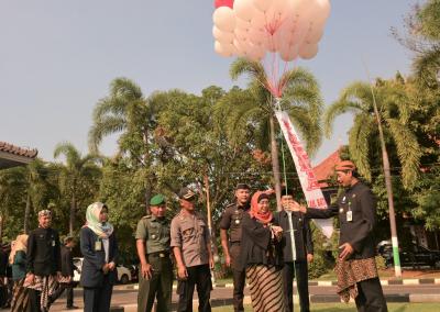 pelepasan-balon-melawan-korupsi