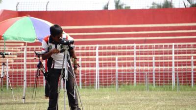 LIHAT TARGET DENGAN TEROPONG