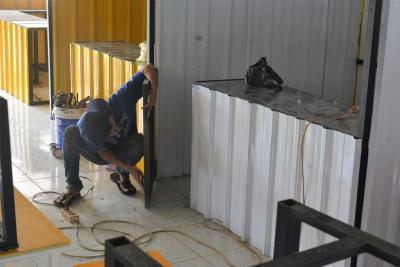 pasang-pintu-stand-pfg