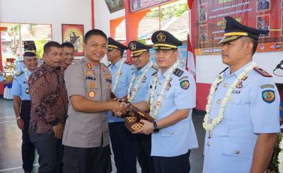 kepala-upt-pemasyarakatan-gelar-sertijab-di-rutan-batang