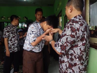 berpamitan-dengan-siswa