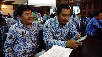 BANTU PENGISIAN SENSUS ONLINE