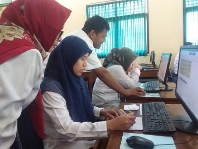 guru-smpn-3-batang-siap-bimbing-siswa-hadapi-akm