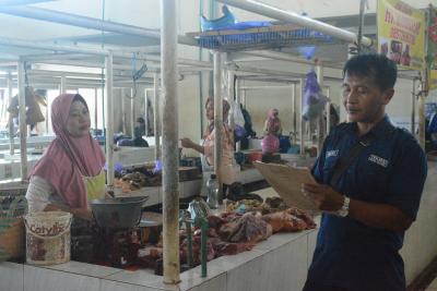 HARGA DAGING SAPI TURUN
