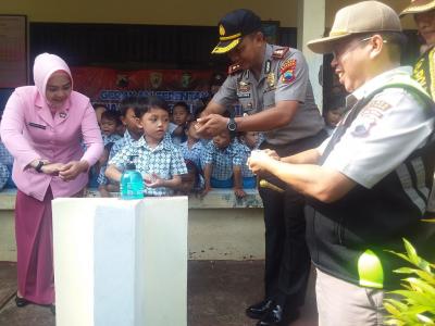 Edukasi Polres Batang Antisipasi Covid-19