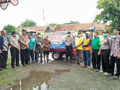 Karang Taruna Kasepuhan Gelar Penyemprotan Disinfektan Mandiri