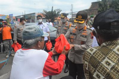 polda-jateng-gelar-baksos-di-kabupaten-batang