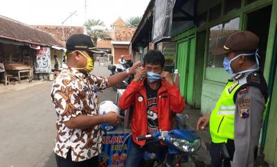 Cegah Covid-19, Polsek Limpung Tingkatkan Patroli
