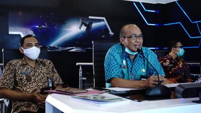 Diskominfo Batang Gelar Webimar Smart City di Indonesia