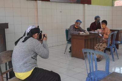 dokumentasi-foto-penerima-bst