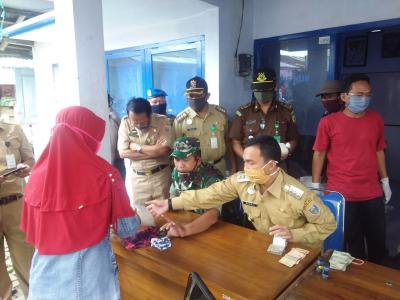 OPERASI PASAR STABILKAN HARGA GULA