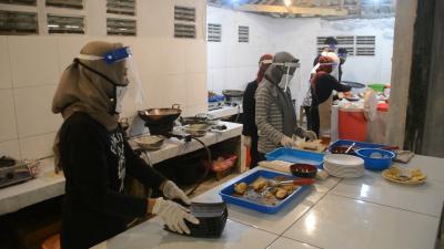 PROTOKOL KESEHATAN UNTUK JURU MASAK 