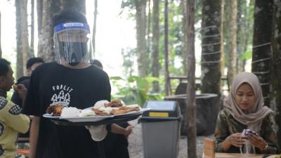 PROTOKOL KESEHATAN UNTUK PELAYAN