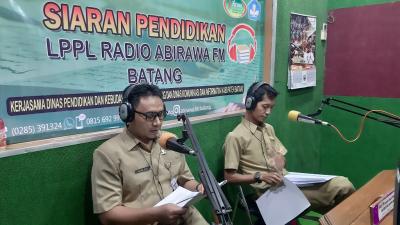 berikan-materi-pelajaran-melalui-radio