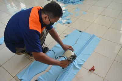 MEMOTONG BAHAN MASKER