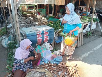 KURANGI PENGGUNAAN PLASTIK 