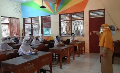 kondisikan-kelas-hari-pertama-sekolah