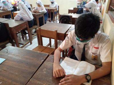 isi-waktu-luang-dengan-baca