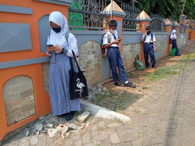 wali-murid-diwajibkan-jemput-anak