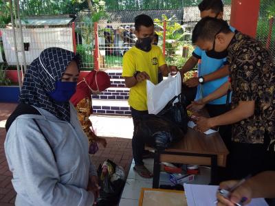 periksa-barang-untuk-wbp