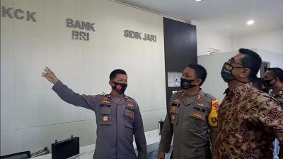 tinjau-gedung-pelayanan-kepolisian